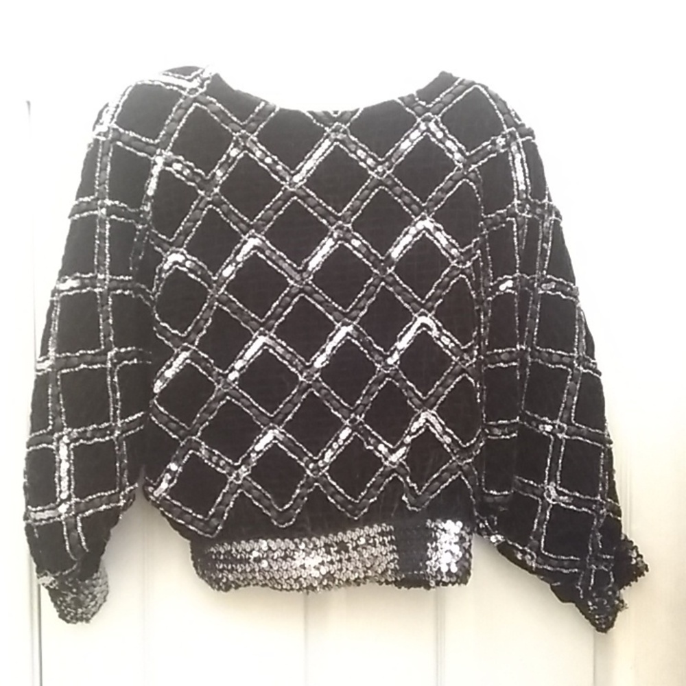 FINAL MARKDOWN
Ladies' Vintage Sequined Velvet Top w/Padded Shoulders (S)